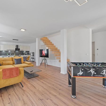 Golden Home With Barbecue, Yoga, Football Table Σίνσχαϊμ Εξωτερικό φωτογραφία