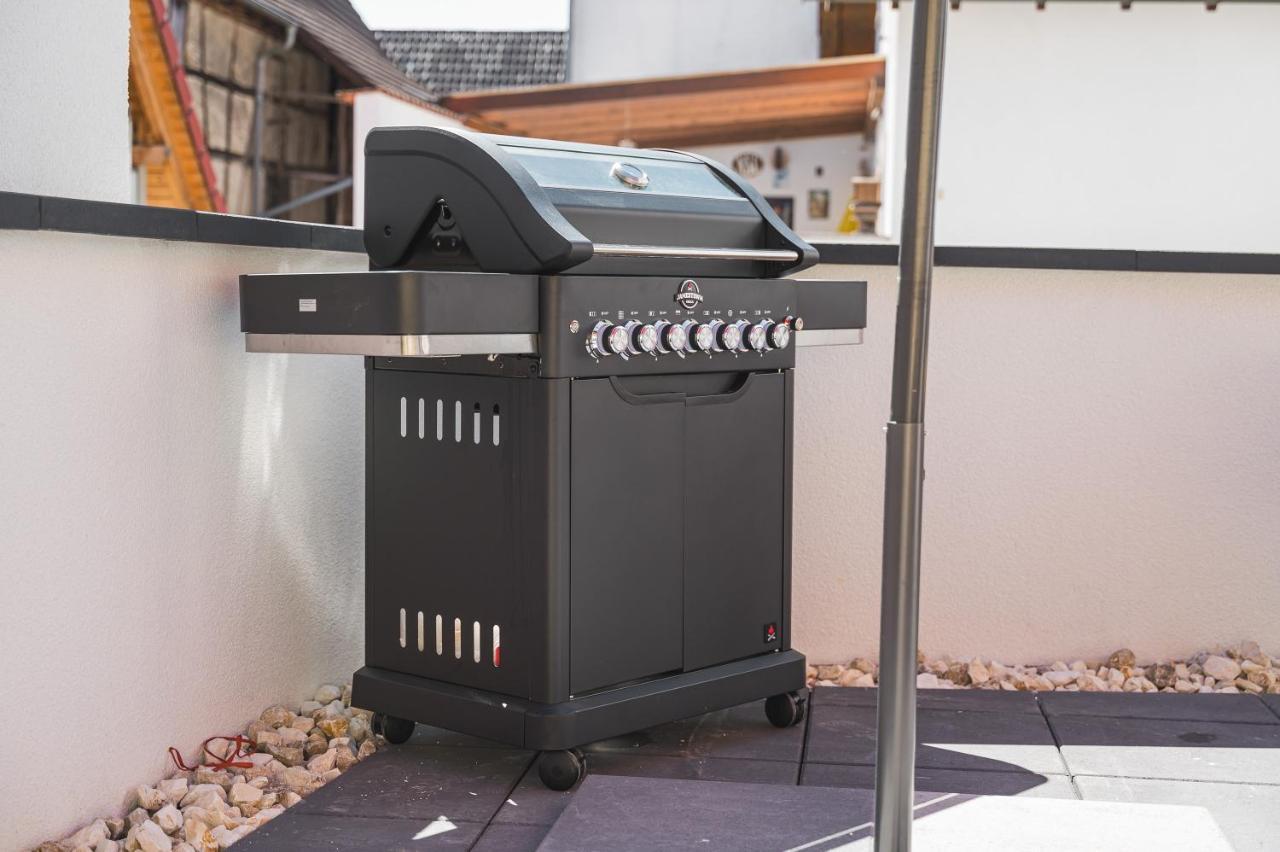 Golden Home With Barbecue, Yoga, Football Table Σίνσχαϊμ Εξωτερικό φωτογραφία